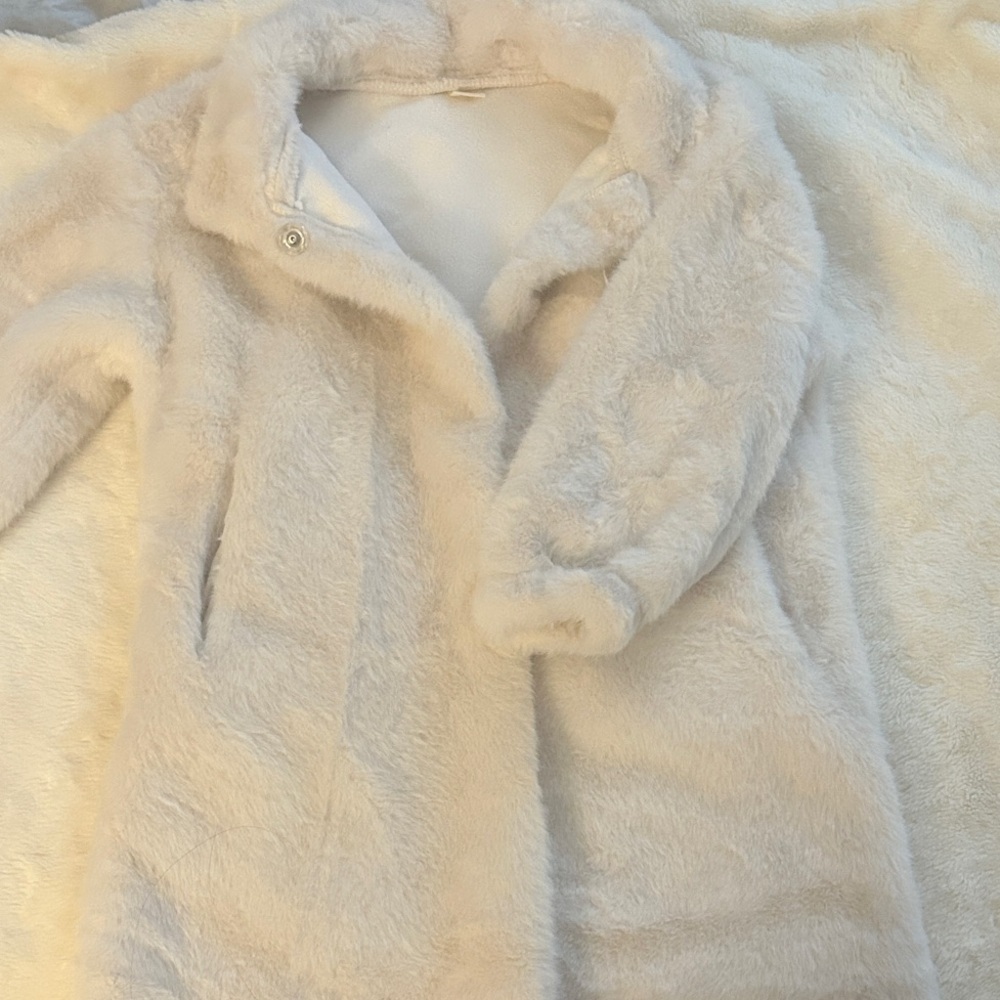 Elegant Cream Faux Fur Coat